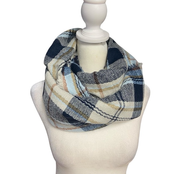 Look by M Rosarita Infinity Scarf OS Navy Cream Tan Plaid Wool Blend Fall NWT - Picture 7 of 16